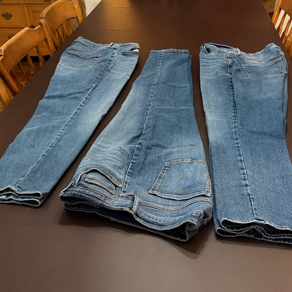 3 Pair Gloria Vanderbilt Blue Boyfriend Jeans, worn but in good condition.